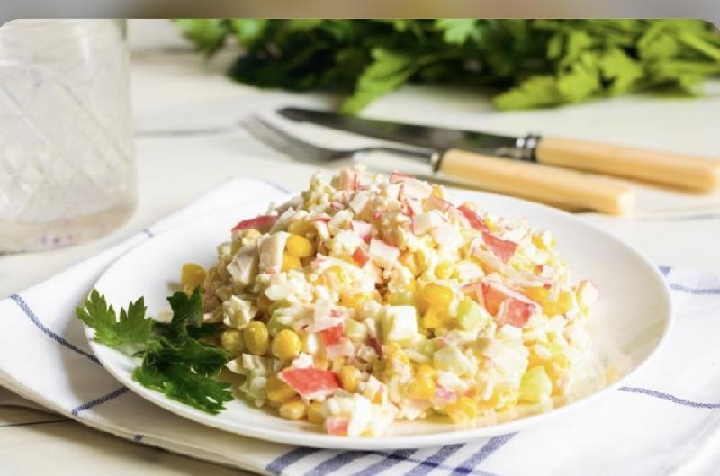 Krab salatı