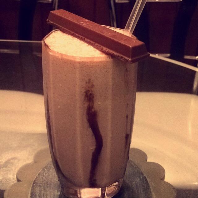 KITKAT SHAKE