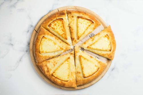 Хачапури с копченым сыром  / 500г