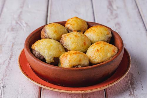 Грибы с сыром на кеци  / 250г