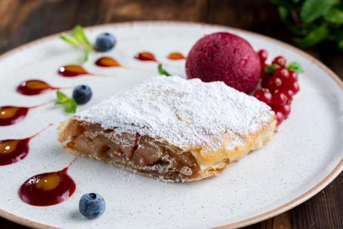 Яблочный штрудель  / 180г