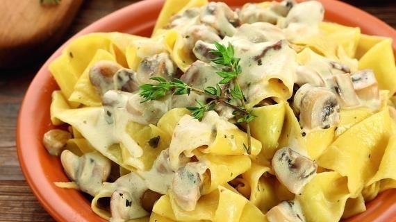 Паппарделле с белымигрибами.