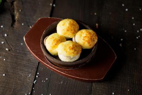 Грибы с сыром на кеце / 250 г