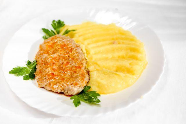 Котлета мясная с пюре / 200г