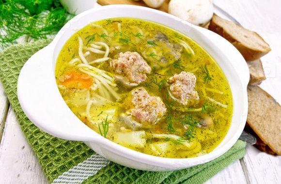 Куриный с фрикадельками и лапшой / 250г