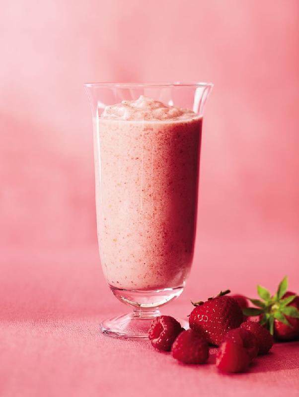 Çiyələkli milkshake