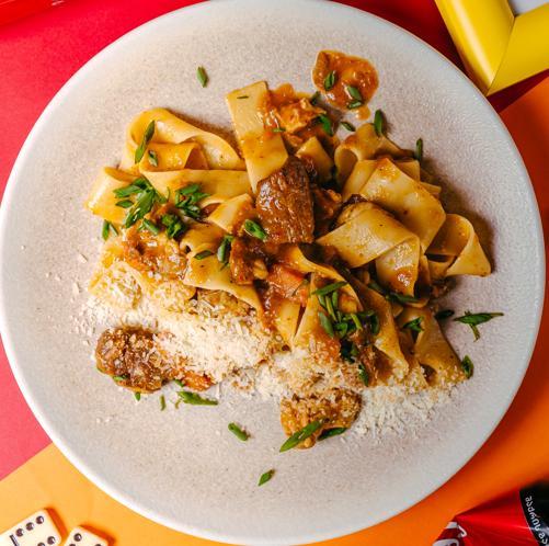 Pappardelle quzu əti ilə