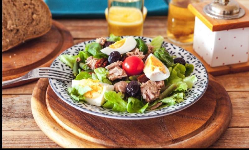 Nisuaz salatı