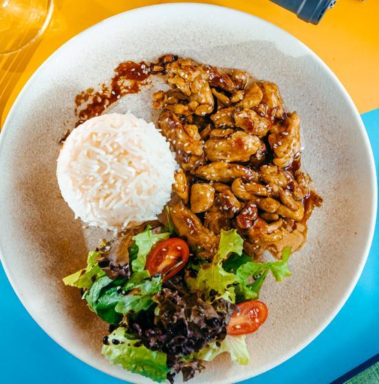Toyuq budu teriyaki sous ilə
