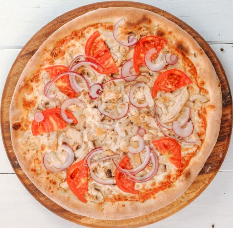 Soğanlı toyuqlu pizza
