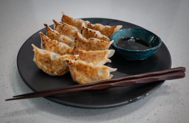 Gyoza toyuq