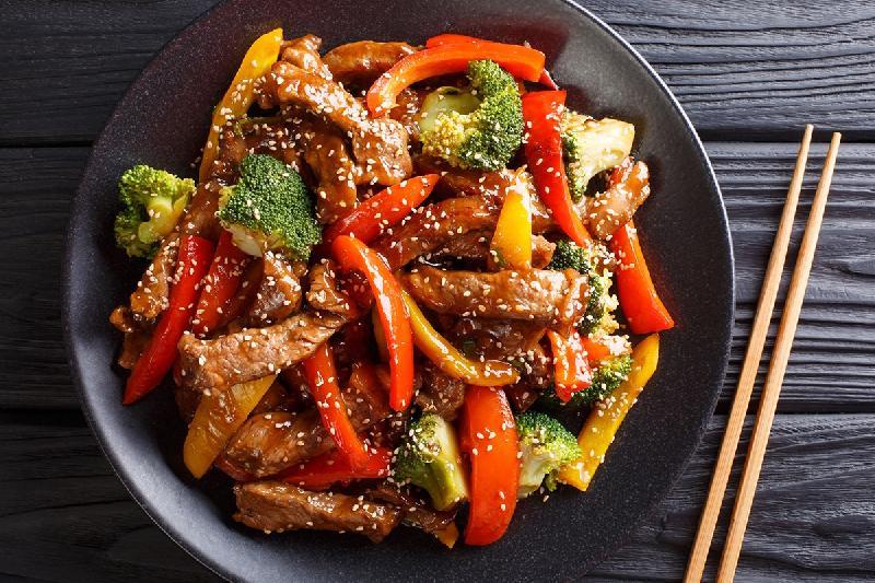 Wok qovrulmuş tərəvəz