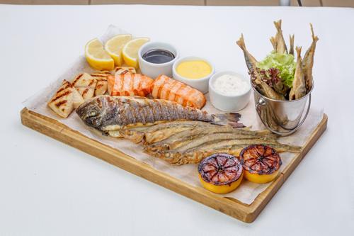 РЫБНОЕ АССОРТИ НА ГРИЛЕ (блюдо на компанию)