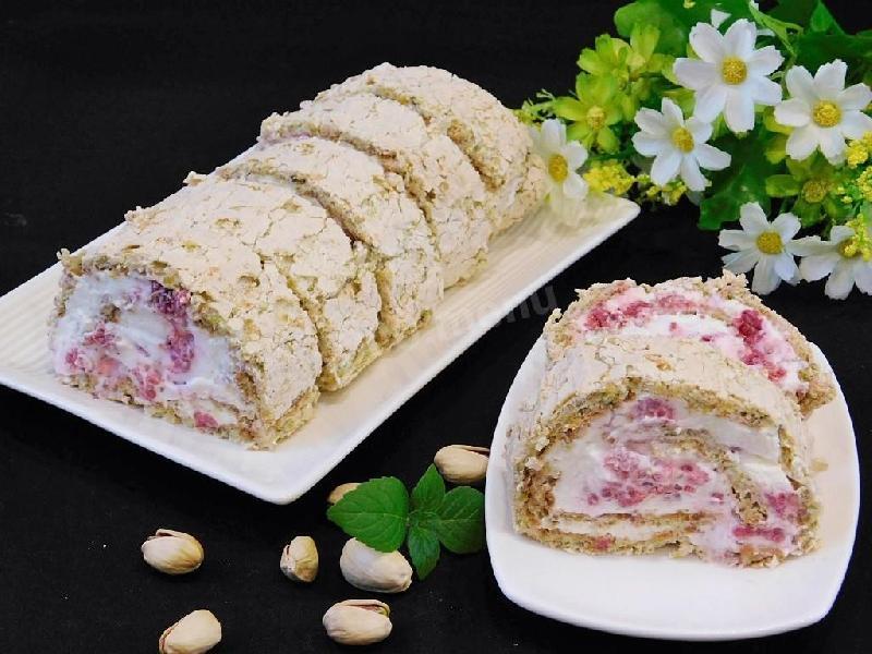 ФИСТАШКОВЫЙ РУЛЕТ С МАЛИНОЙ