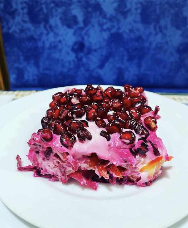 Nar salatı