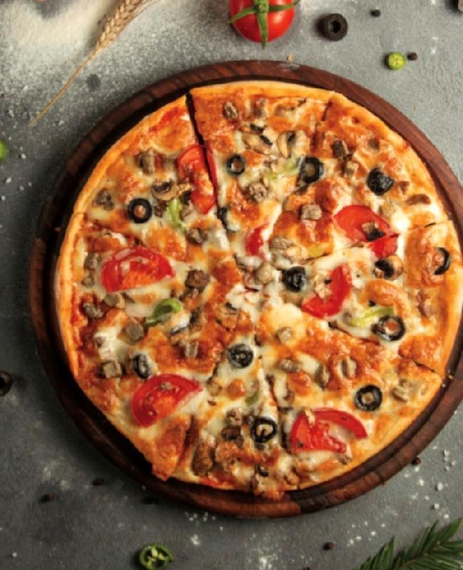Quzu qovurmalı Pizza