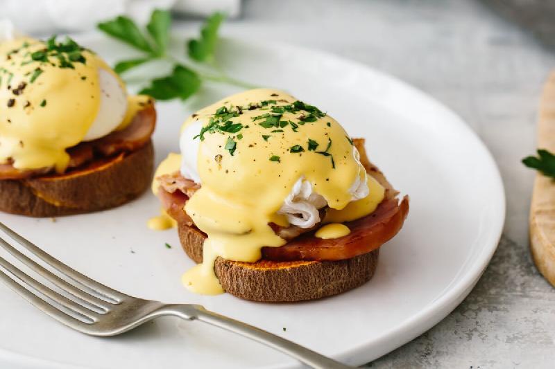 Eggs Benedict