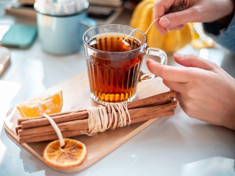 Black tea with cinnamon