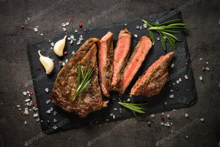 Mərmər Anqus ətindən Ribeye Steyk