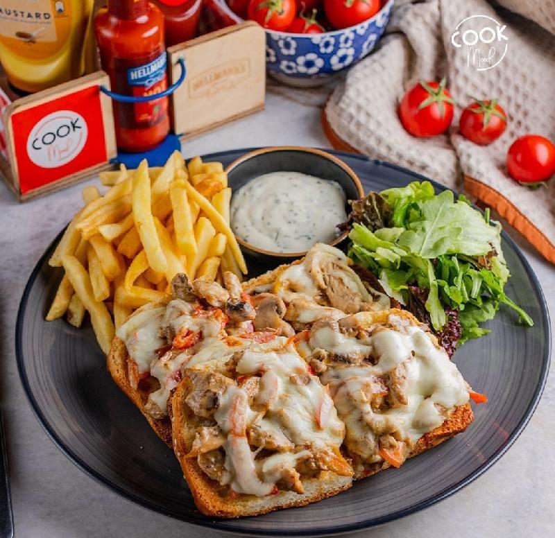 Panini Toyuq Sandwich 