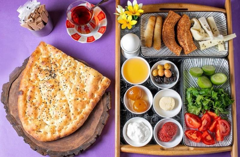 Tək kişilik kahvaltı