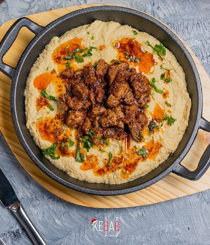Kavurmalı humus