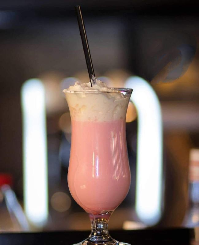 Çiyələkli shake