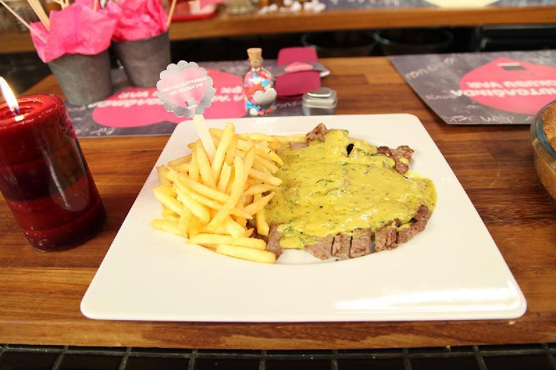 Cafe də Paris soslu Can əti 