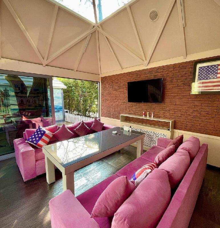 Interior view 1