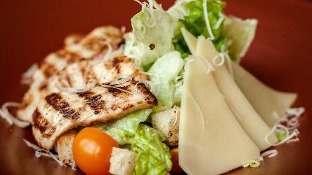 Sezar Salatı