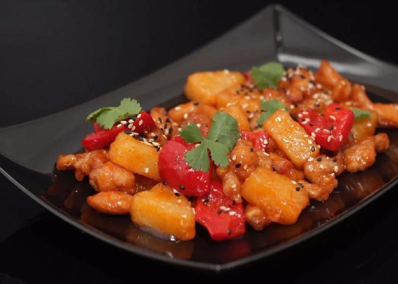 Toyuq Salatı