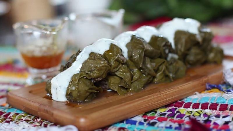 ტოლმა ვაზის ფოთოლში