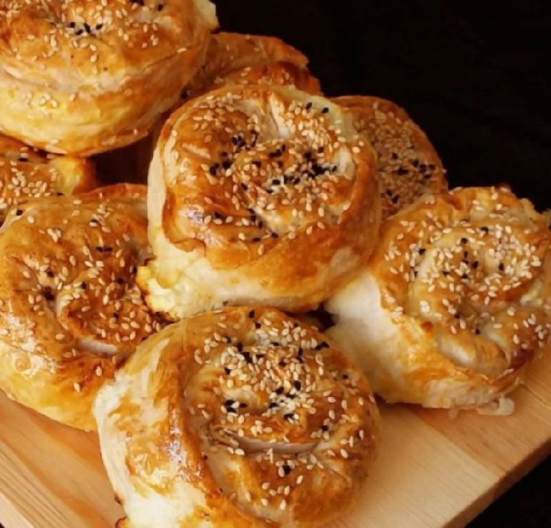 Pendirli xırçıltılı gül börəyi