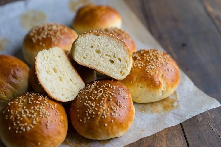 Булочка житня з насінням