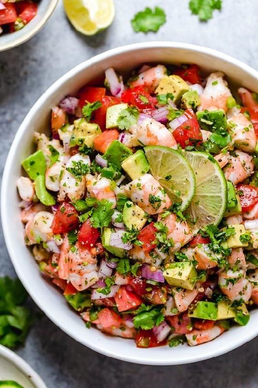 Qızılbalıq və krevet salatı