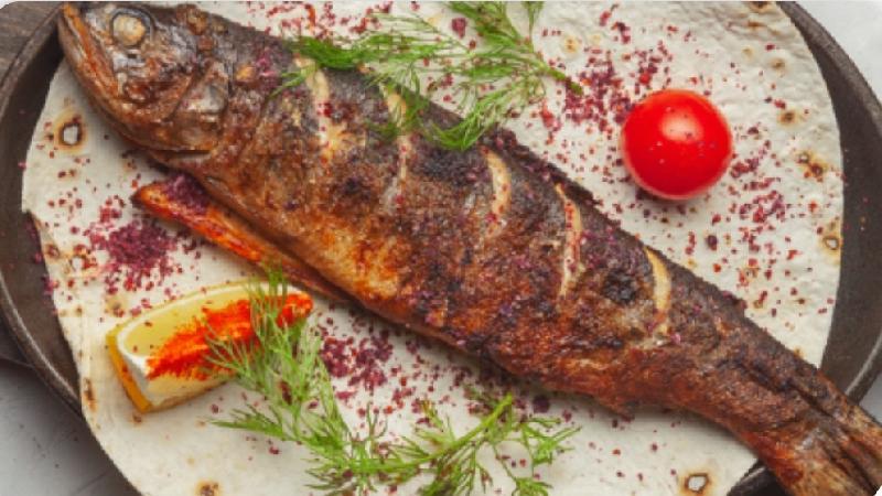 Forel Balığı Bükmə Qaymaqlı İspanaq İlə 