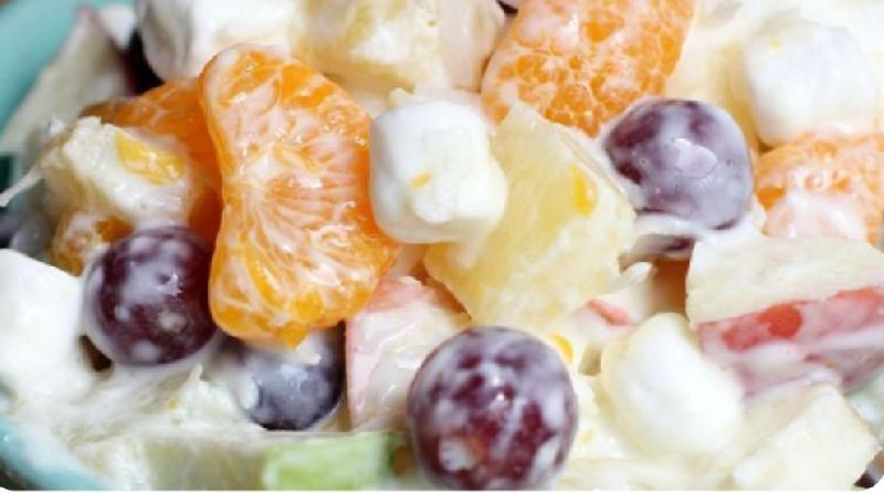Yogurtlu Meyvə Salatı