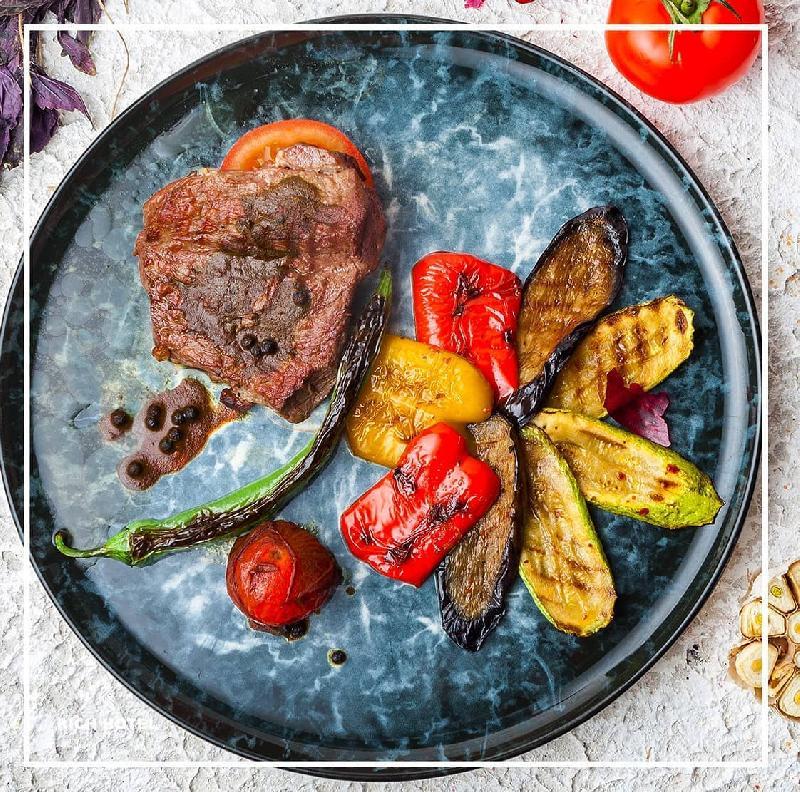 Can əti Steyki Demi Glace Sous İlə 
