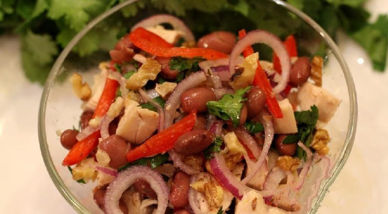 Gürcü sayağı toyuq salatı 