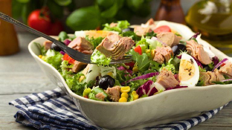 Tuna salatı