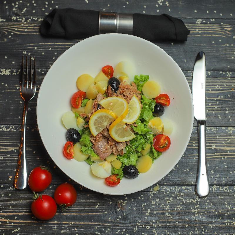 Tuna Salatı 