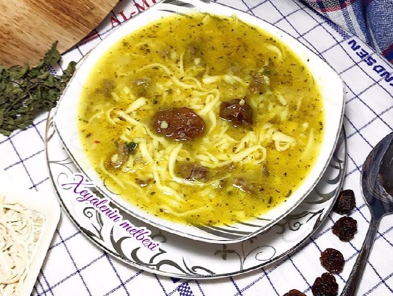 Əriştə şorbası 