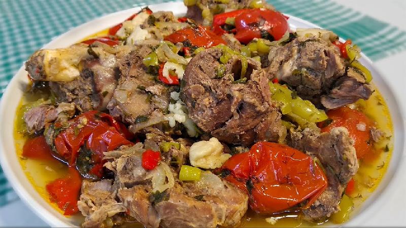 Buğlama quzu maçası tərəvəzli