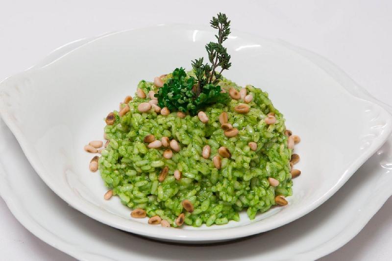 Ризотто с соусом песто и морепродуктами
