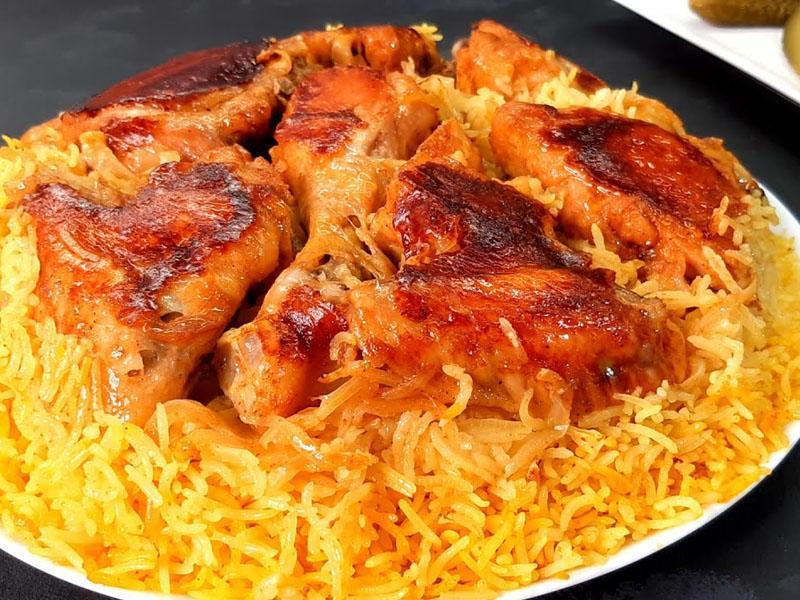 Çolpa döşəmə plov ət ilə