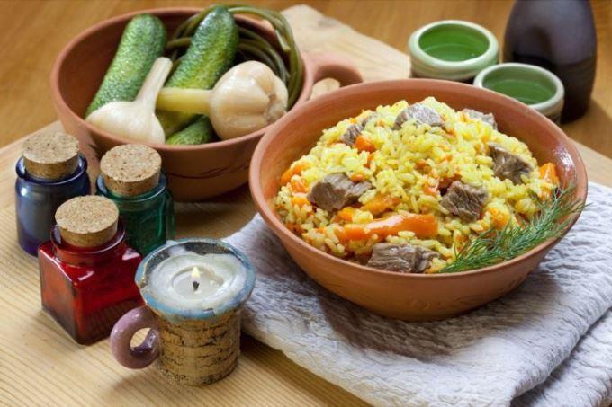 Hinduşkalı plov