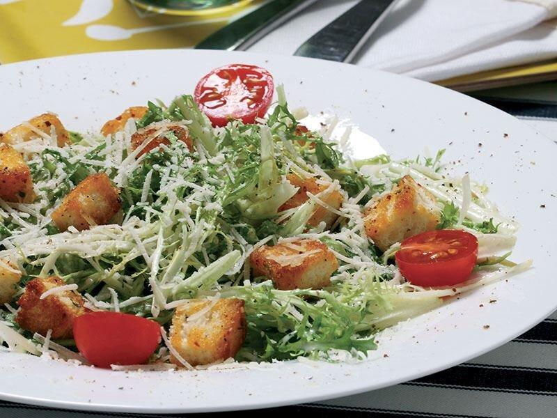 Sezar salatı