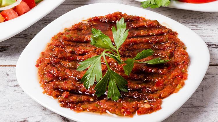 Acılı əzmə