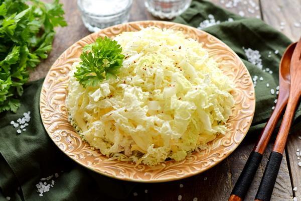 Qu quşu salatı