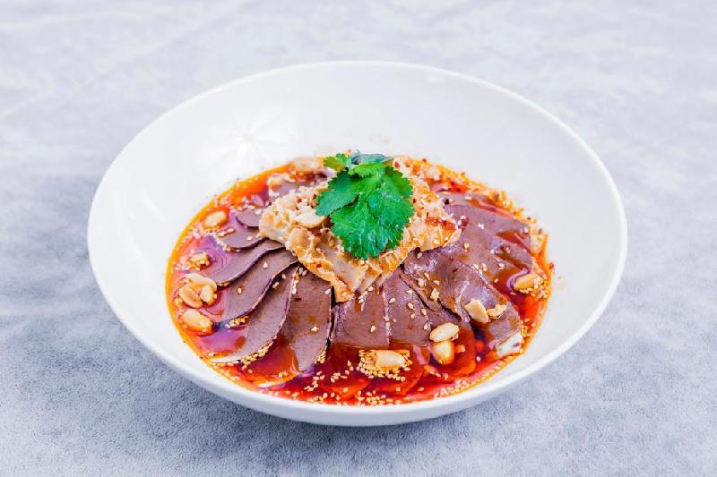 Beef delicacy with chili sauce 